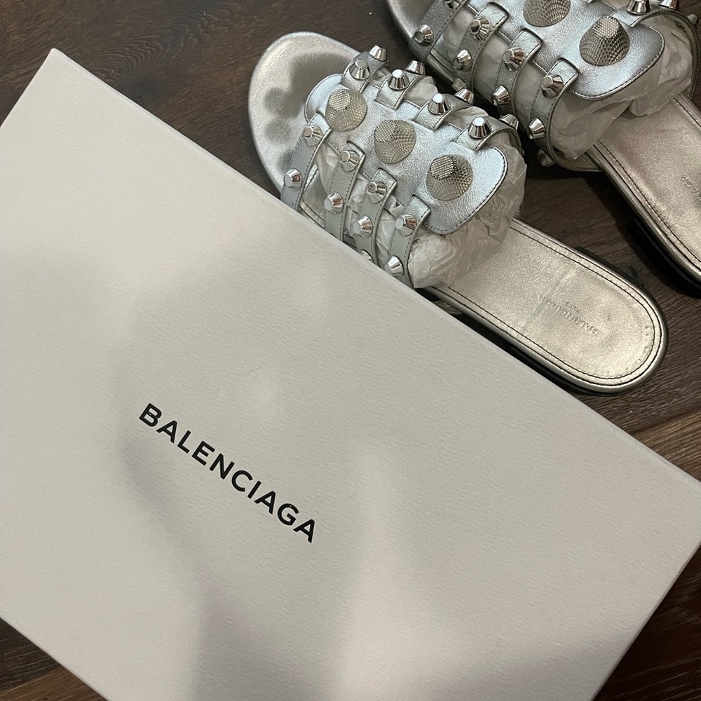Balenciaga studded flat sandal argent